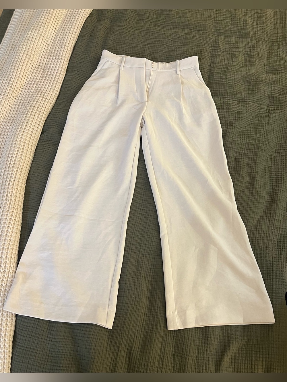 Abercrombie & Fitch White High-Rise Wide Leg Pants